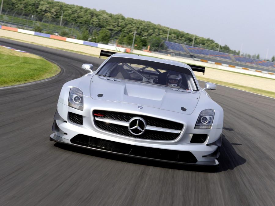  Mercedes-Benz SLS AMG GT3 2010 года  (фото 35 из 47)